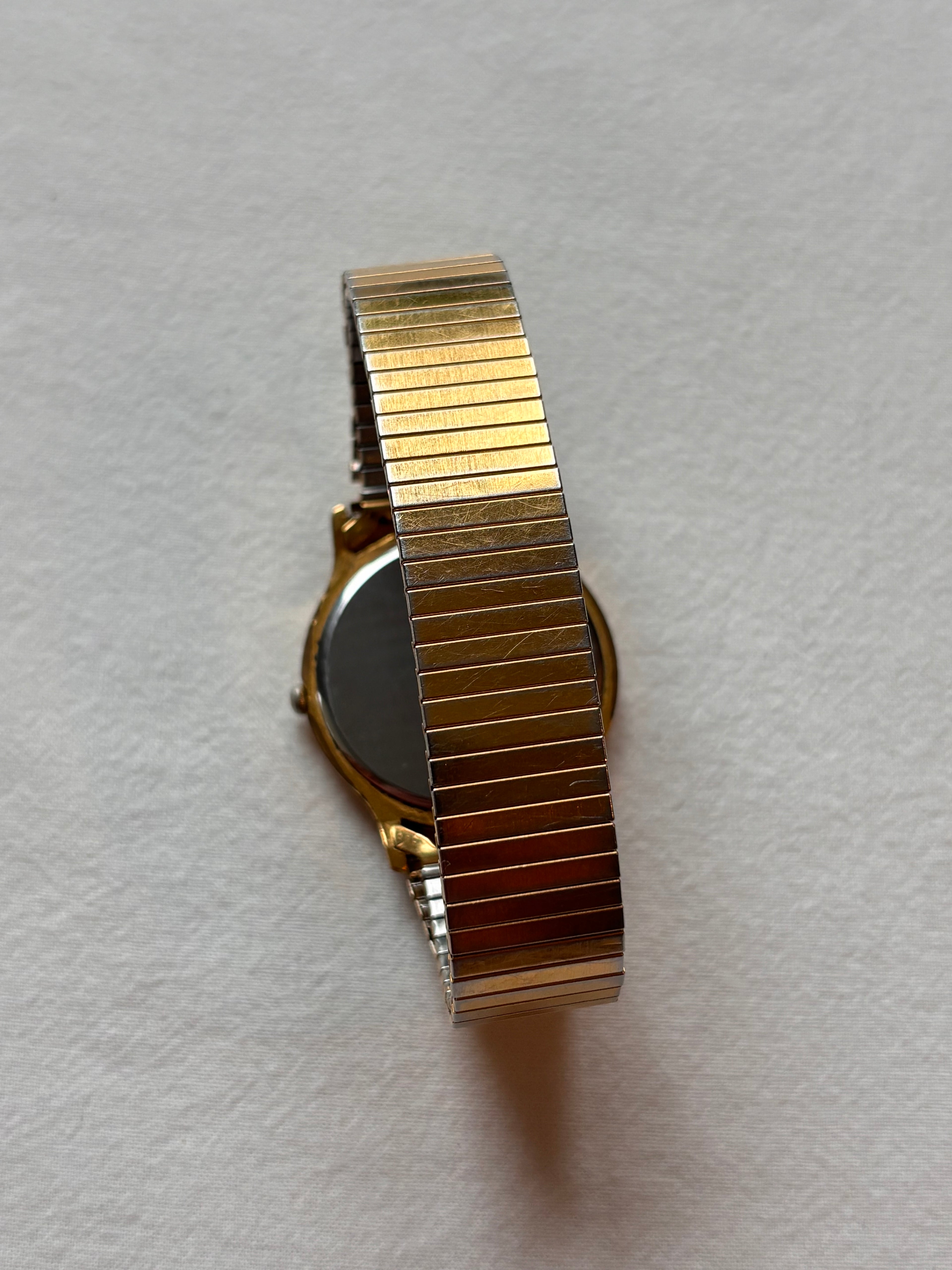 Seiko Vintage Gold Tone Quartz Watch – Stretch Bracelet