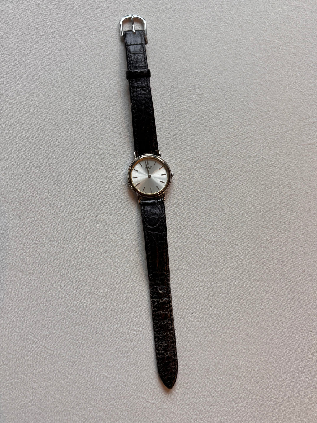Seiko Quartz Vintage Dress Watch – Silver Dial – Classic Leather Strap