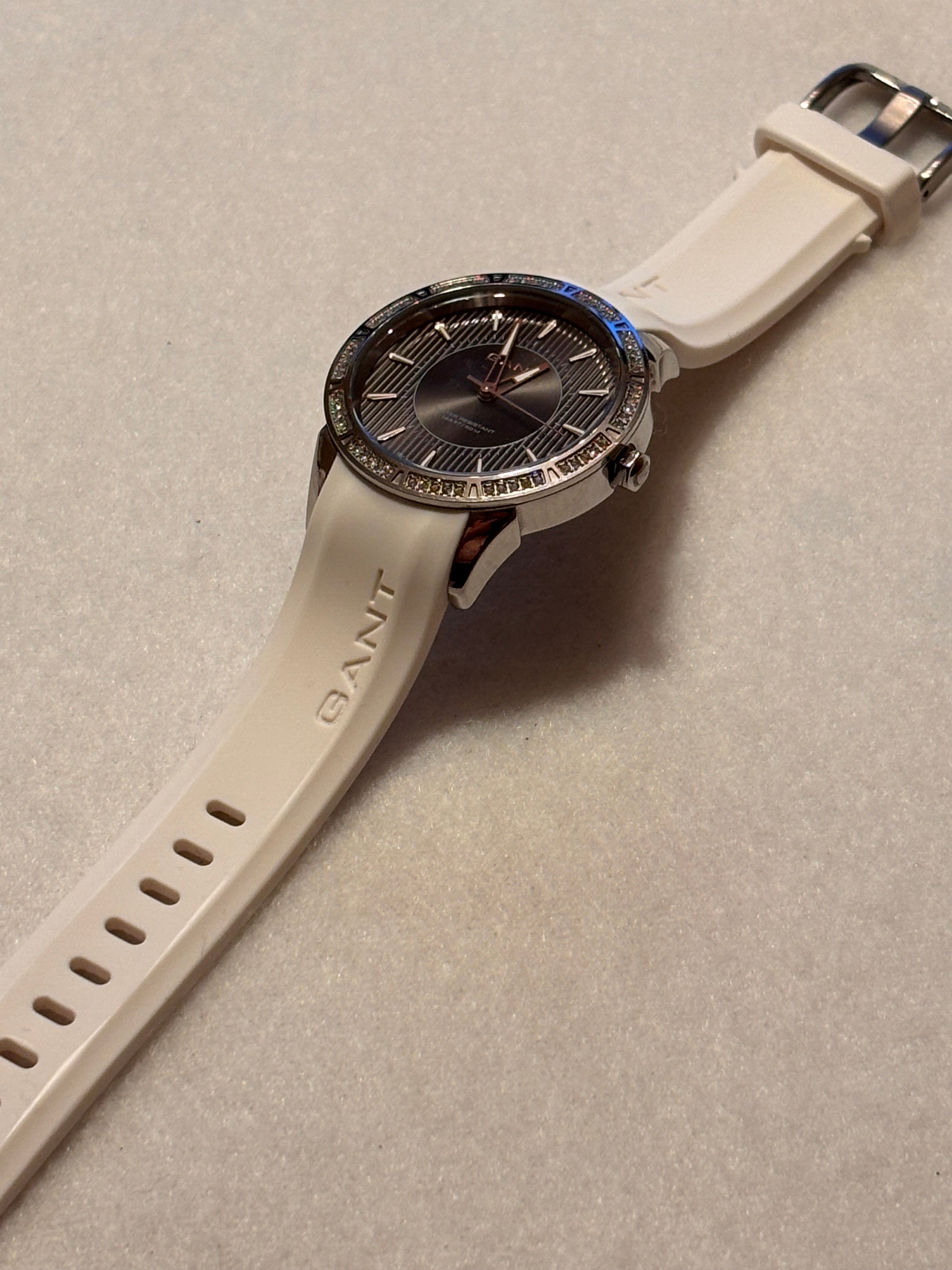 GANT Ladies Crystal Bezel Watch – White Silicone Strap – 50M Water Resistant