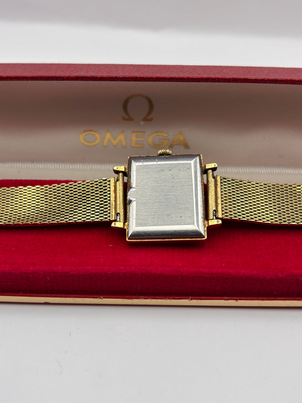 Vintage Omega De Ville Square Manual Wind – Gold Plated – Cal. 620 – Original Mesh Bracelet
