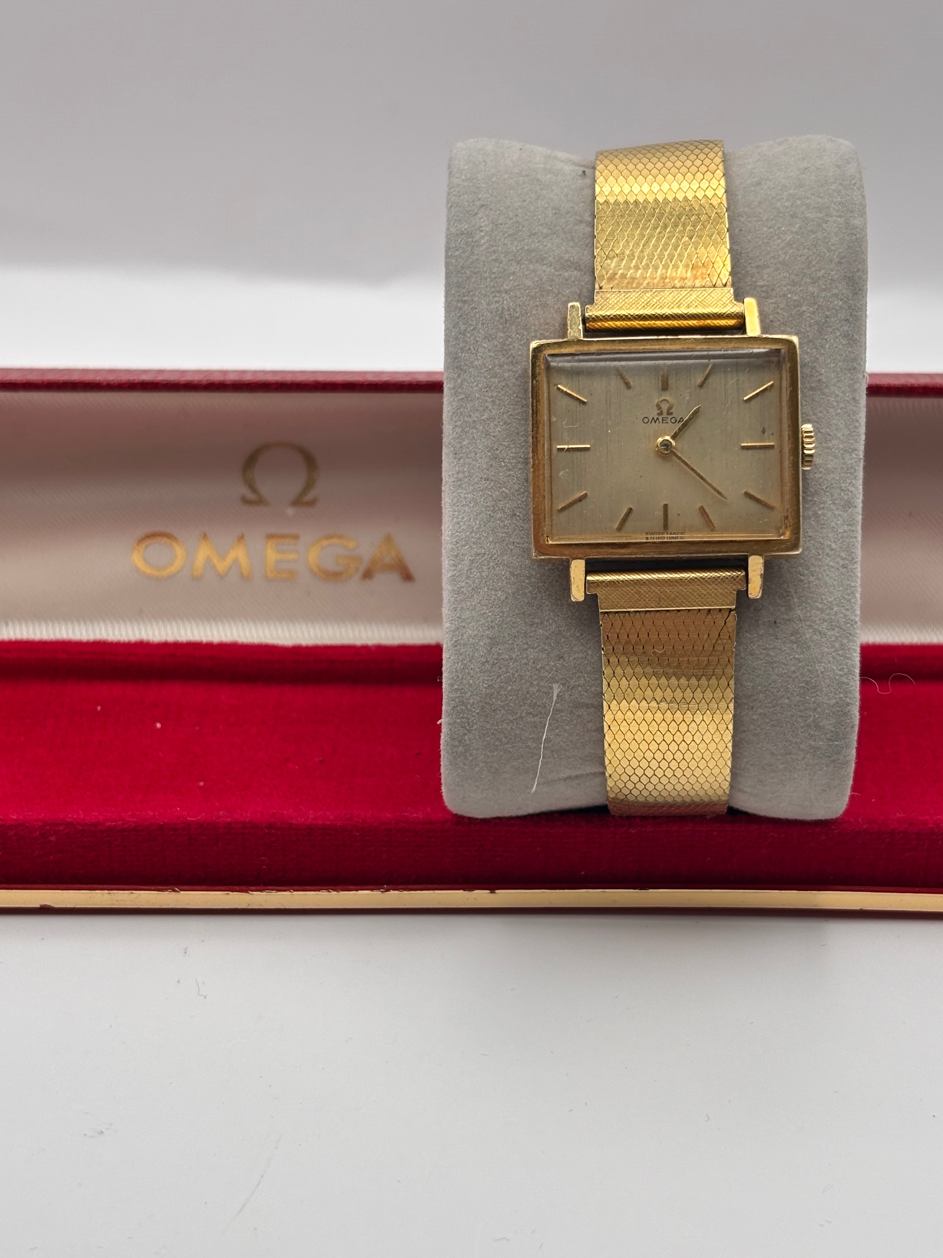 Vintage Omega De Ville Square Manual Wind – Gold Plated – Cal. 620 – Original Mesh Bracelet