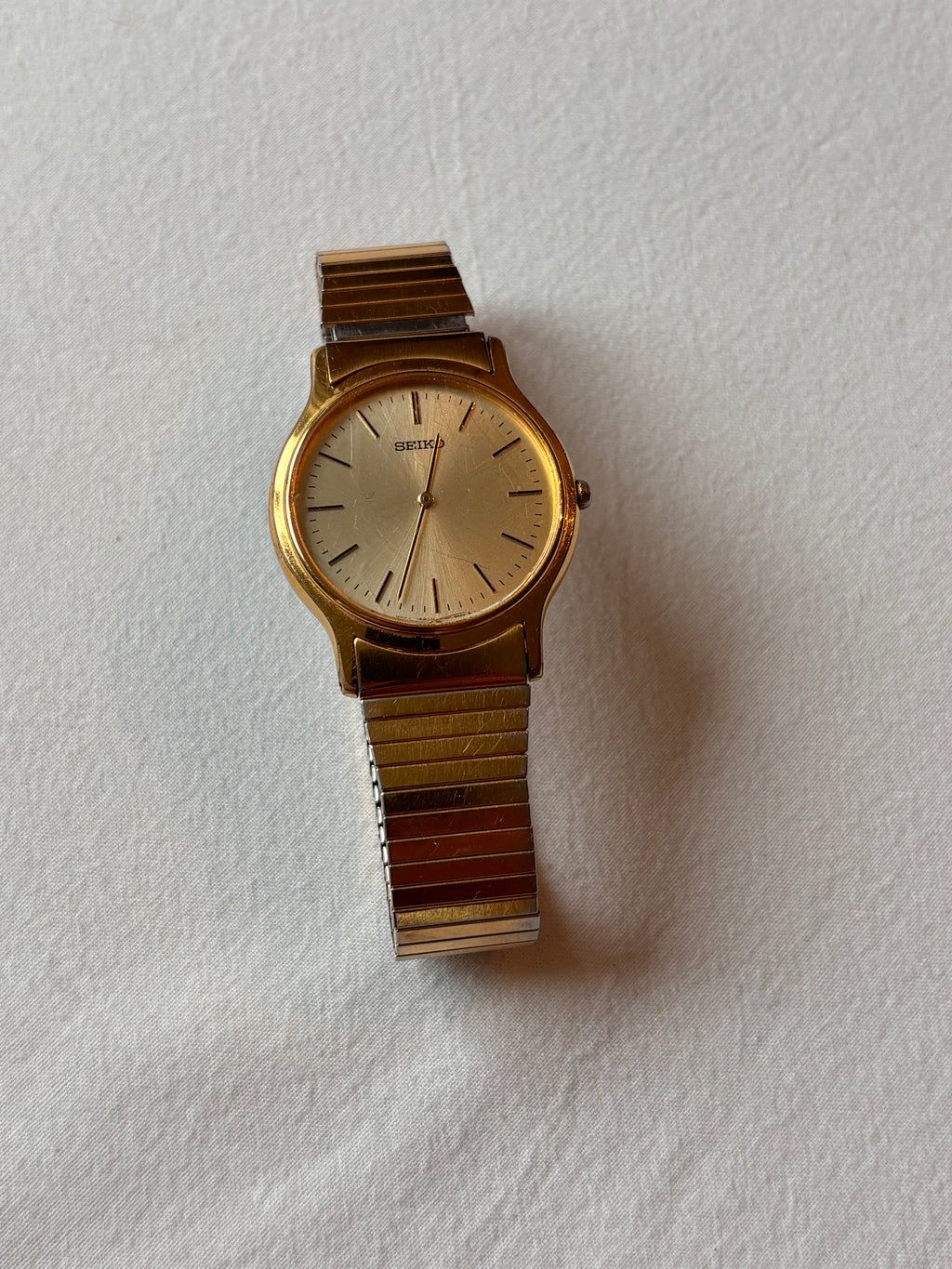 Seiko Vintage Gold Tone Quartz Watch – Stretch Bracelet