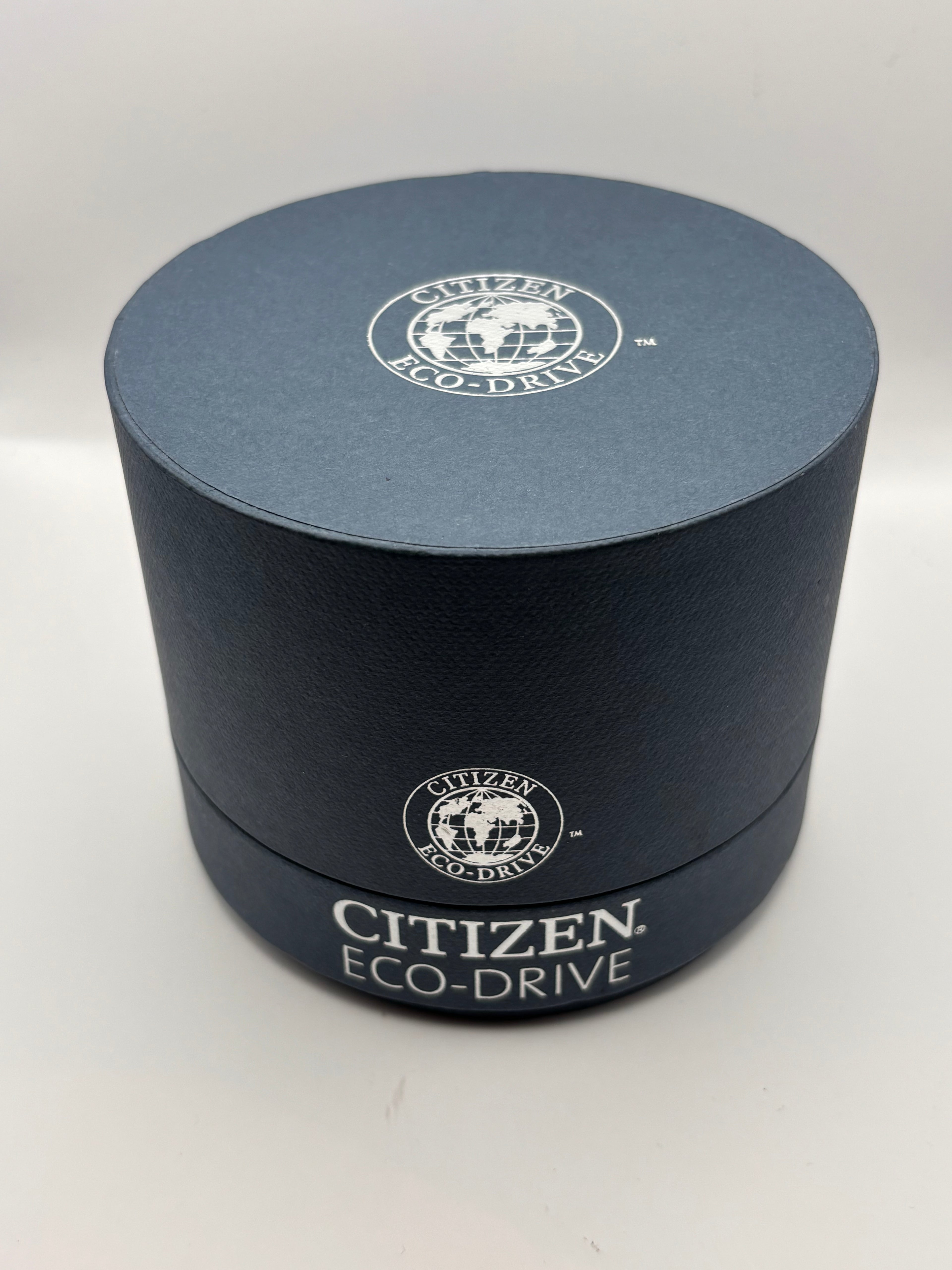 Citizen Eco-Drive Gold Tone Dress Watch White Dial Day-Date – Perfect Working Condition + Box