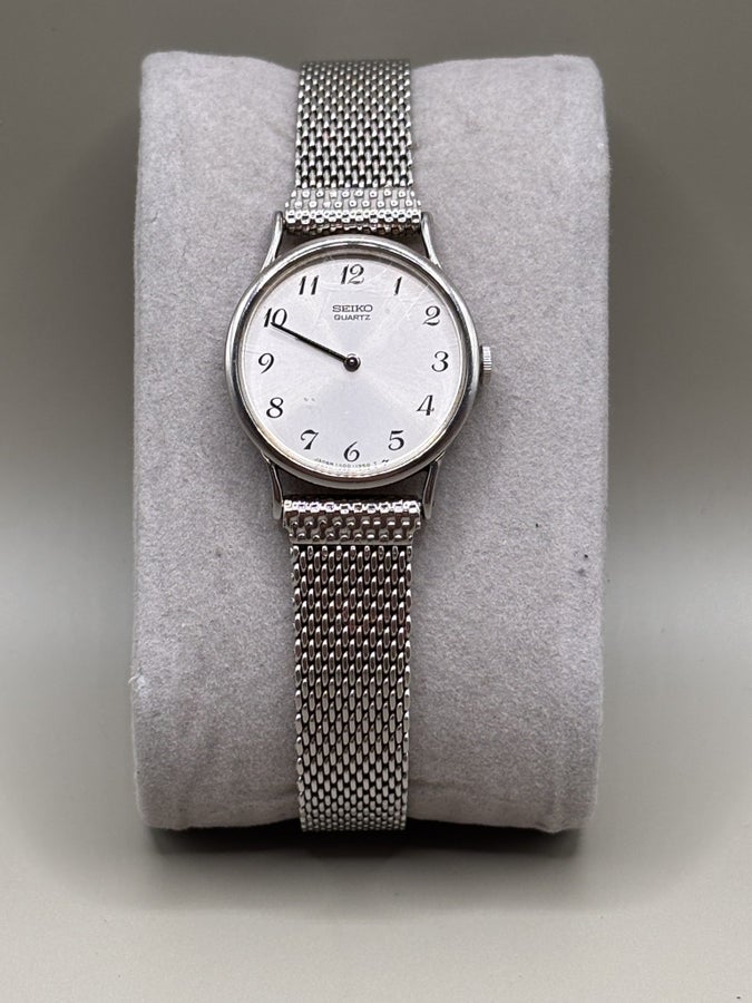 Seiko Quartz 1400-0440 Ladies Watch