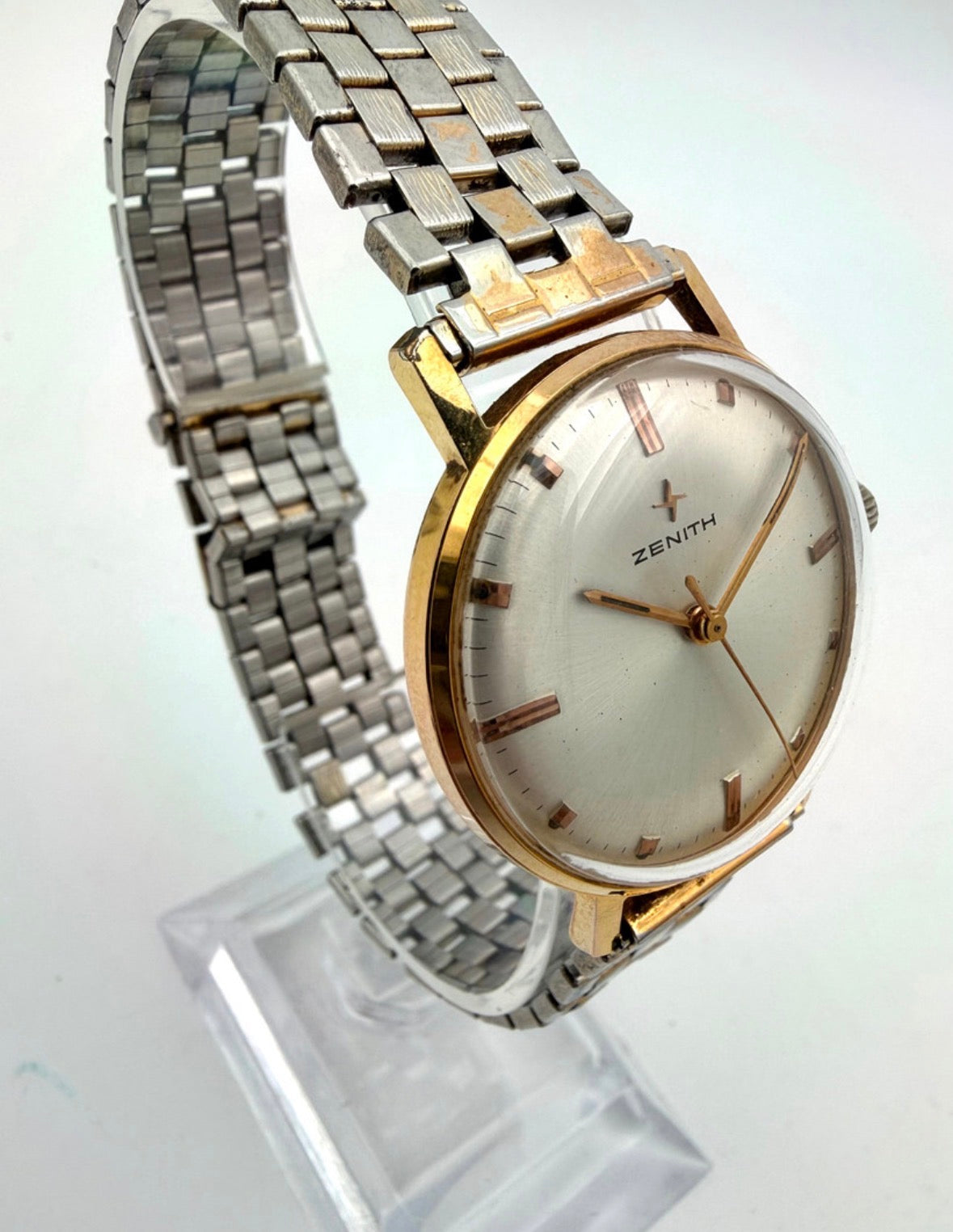 Vintage Zenith Dress Watch – Gold Plated Case – Swiss Hand-Wound – Silver Sunburst Dial