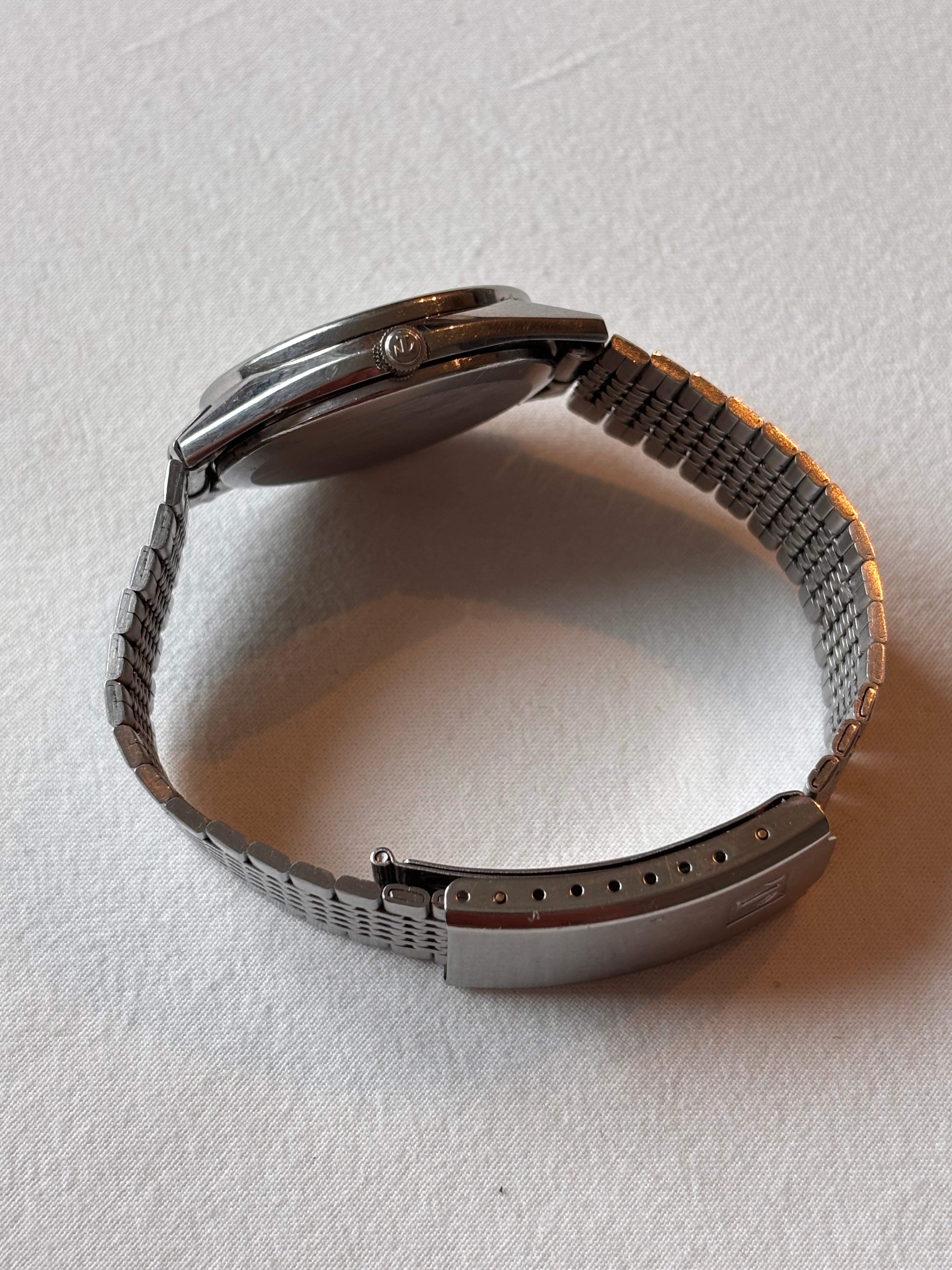 Tissot Seastar Quartz – Swiss Made – Stainless Steel Bracelet