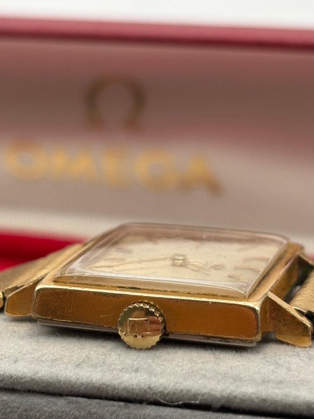 Vintage Omega De Ville Square Manual Wind – Gold Plated – Cal. 620 – Original Mesh Bracelet