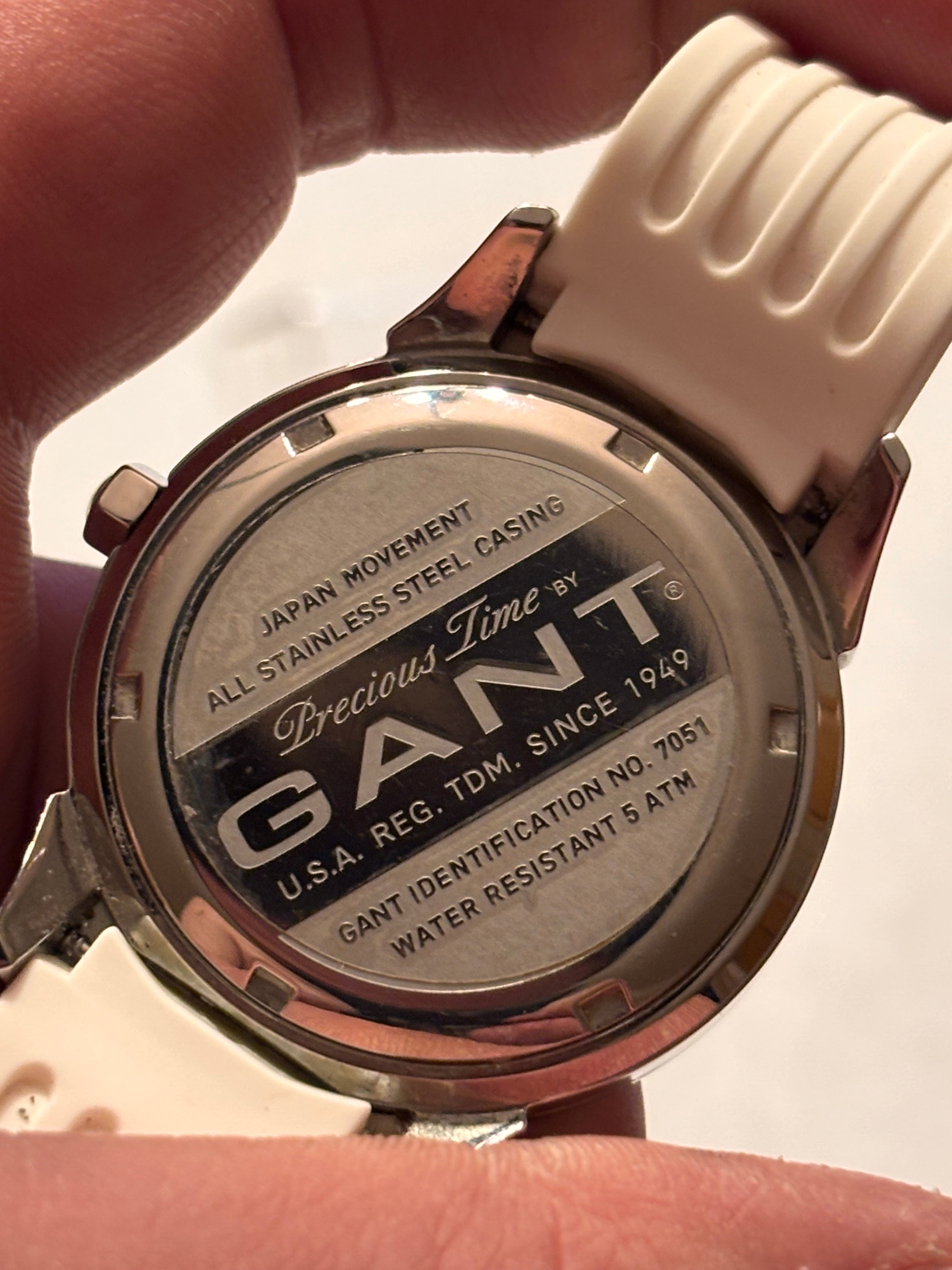 GANT Ladies Crystal Bezel Watch – White Silicone Strap – 50M Water Resistant