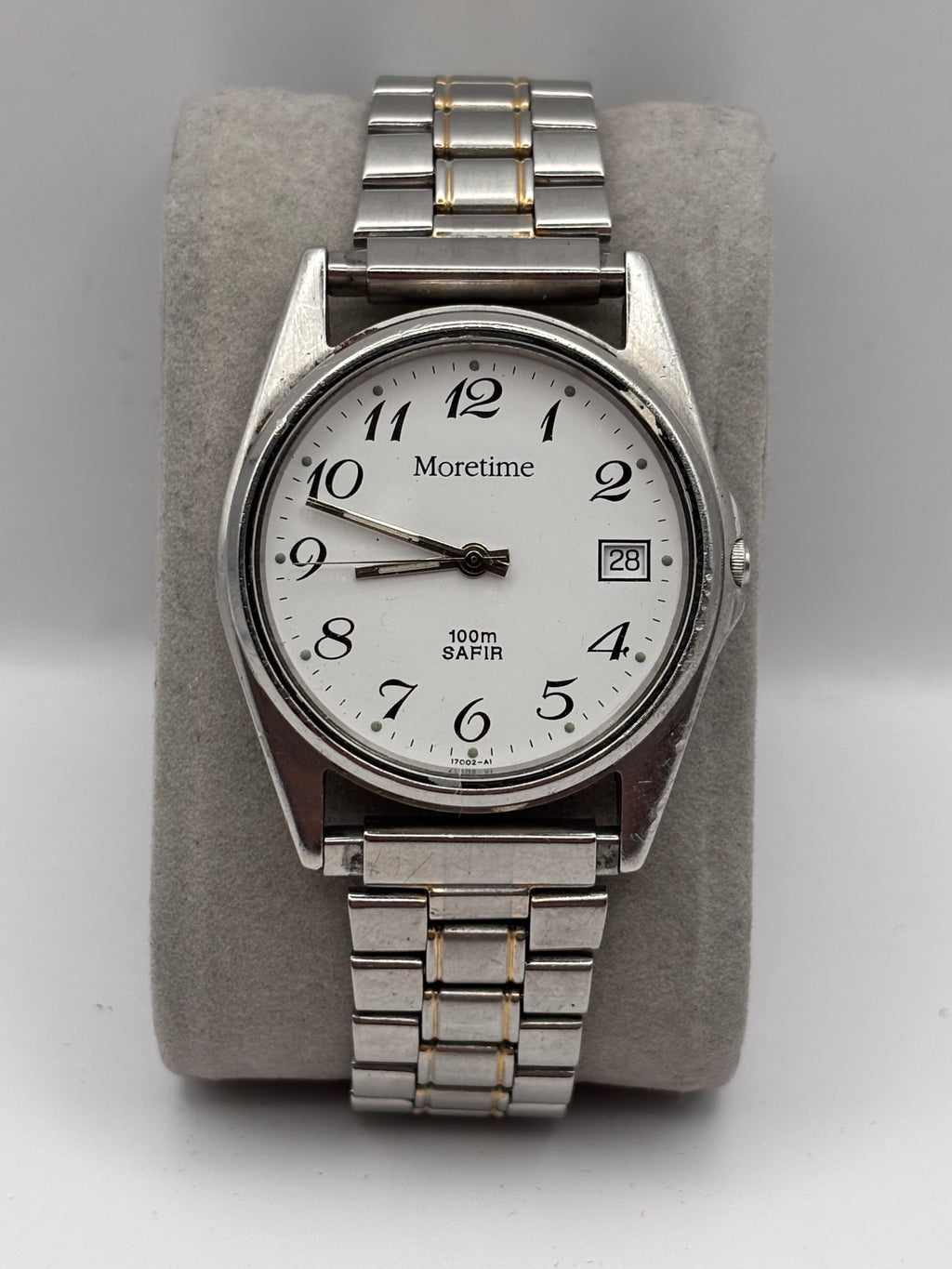 Moretime quartz watch with sapphire crystal front view