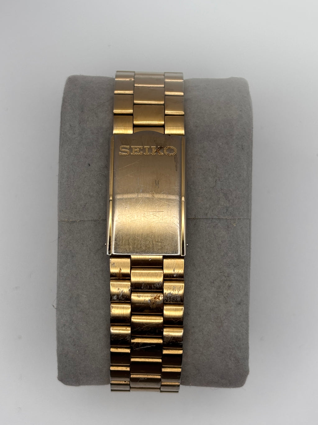 Seiko 5 Automatic Gold Tone Day-Date 21 Jewels – Perfect Working Condition