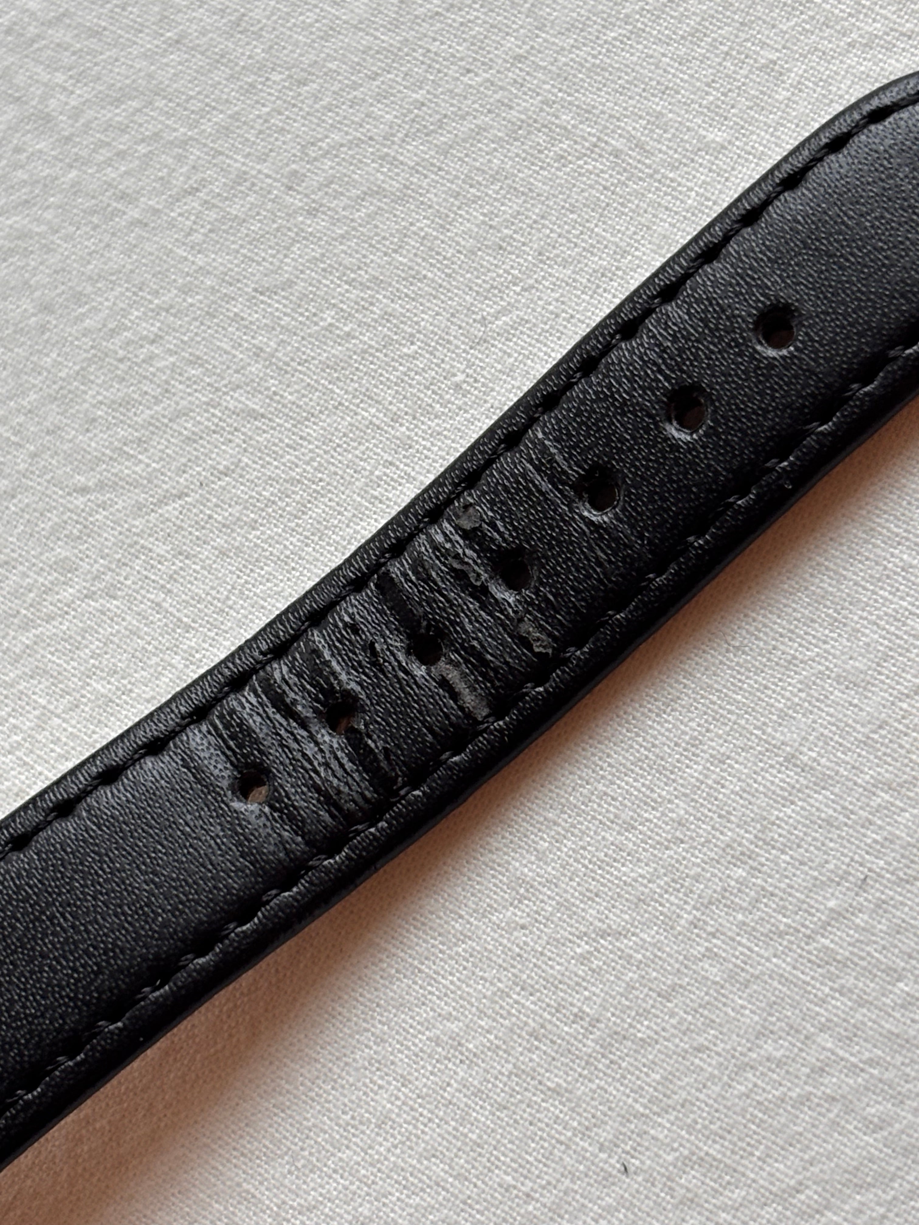 Mortime Classic Quartz Watch – White Dial – Black Leather Strap