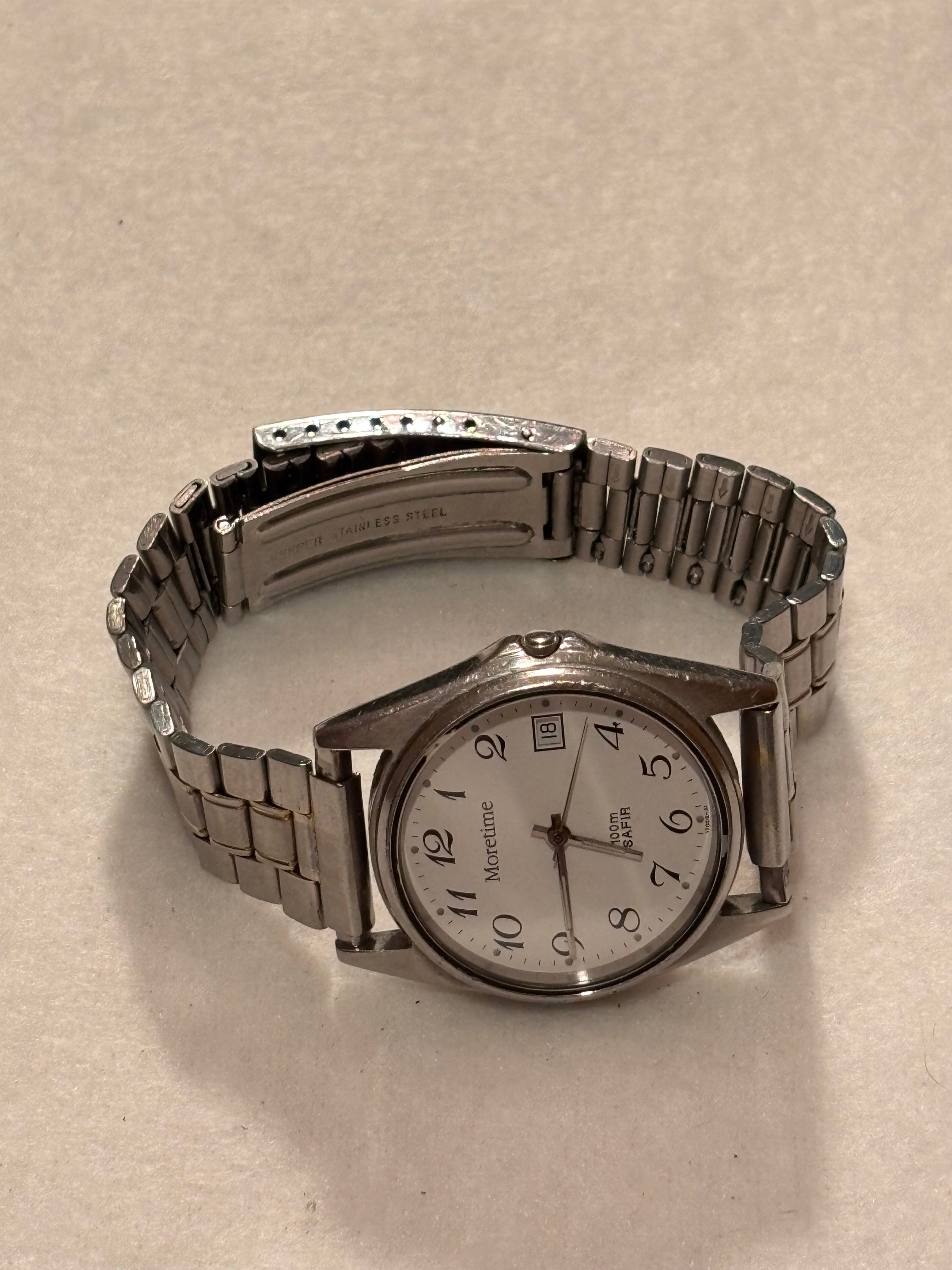 Moretime Quartz – Safirglas – 100M – Datum – Herrklocka