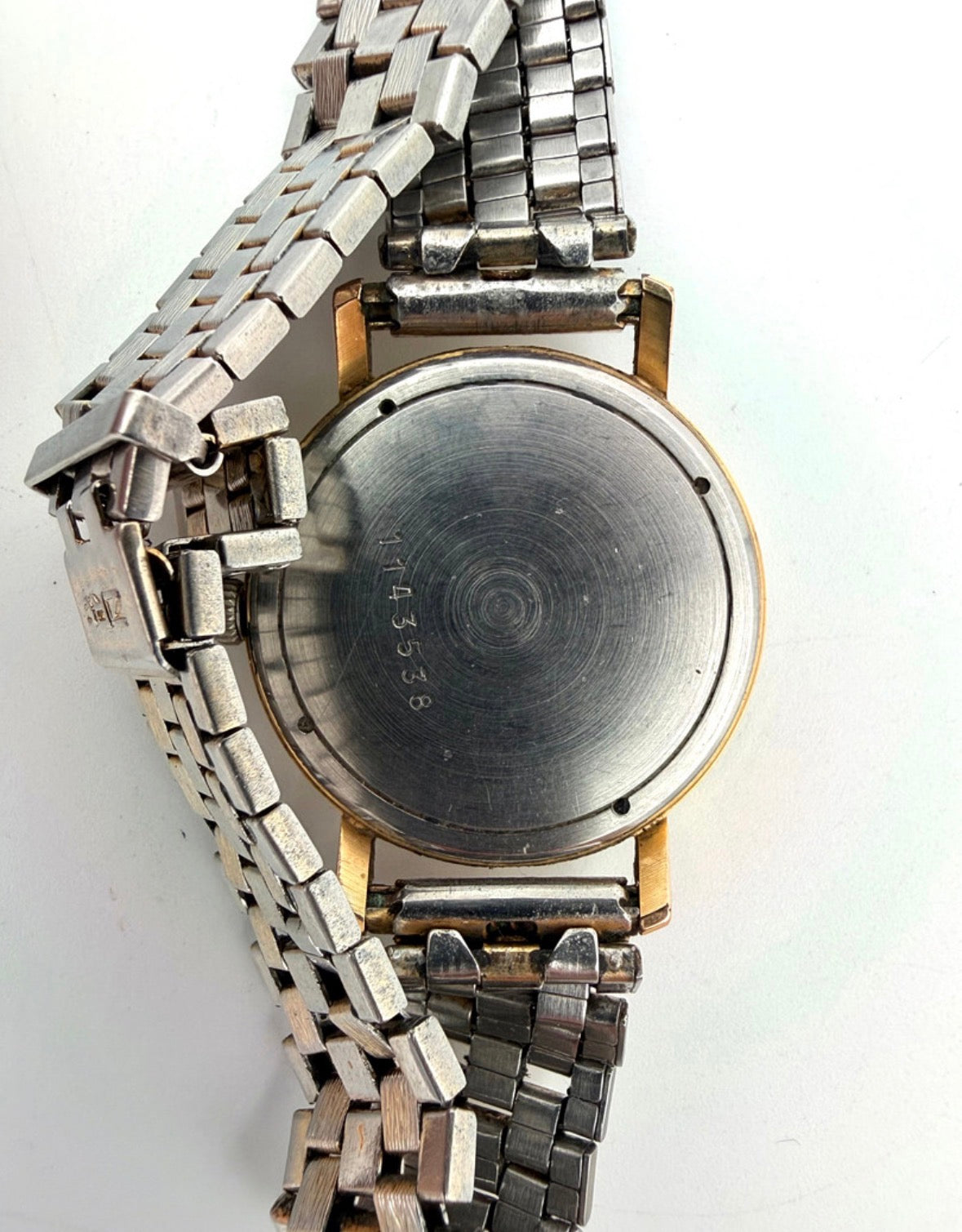 Vintage Zenith Dress Watch – Gold Plated Case – Swiss Hand-Wound – Silver Sunburst Dial