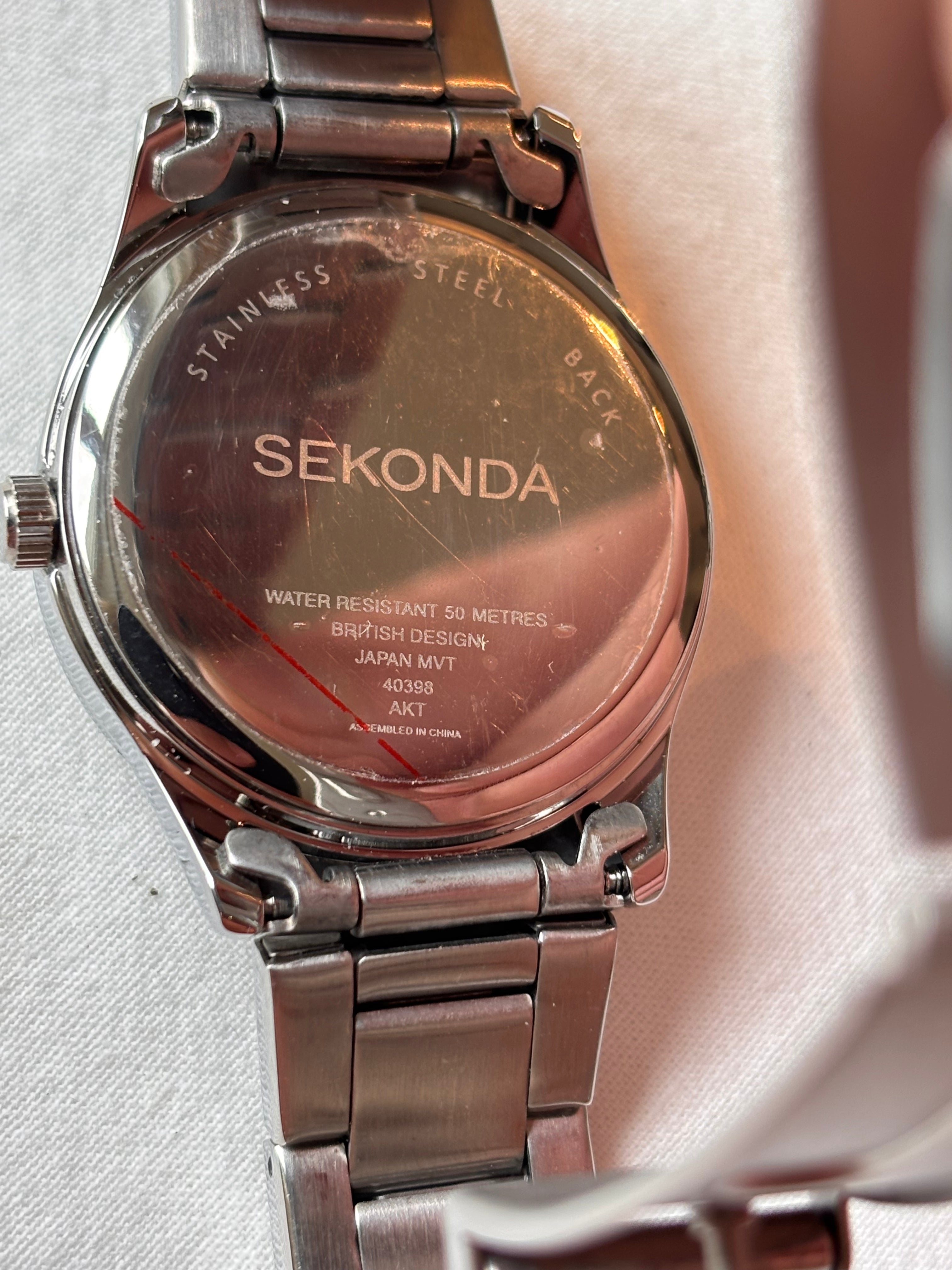 Sekonda Pink Sunburst Dial – Ladies Bracelet Watch (Brand New)