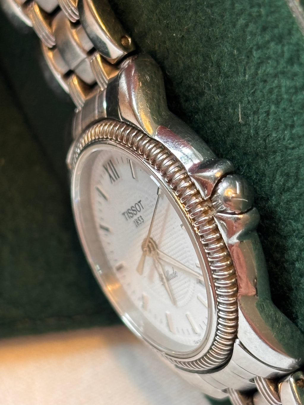Tissot Ballade Sapphire Crystal Swiss Made | Stainless Steel | Date Display