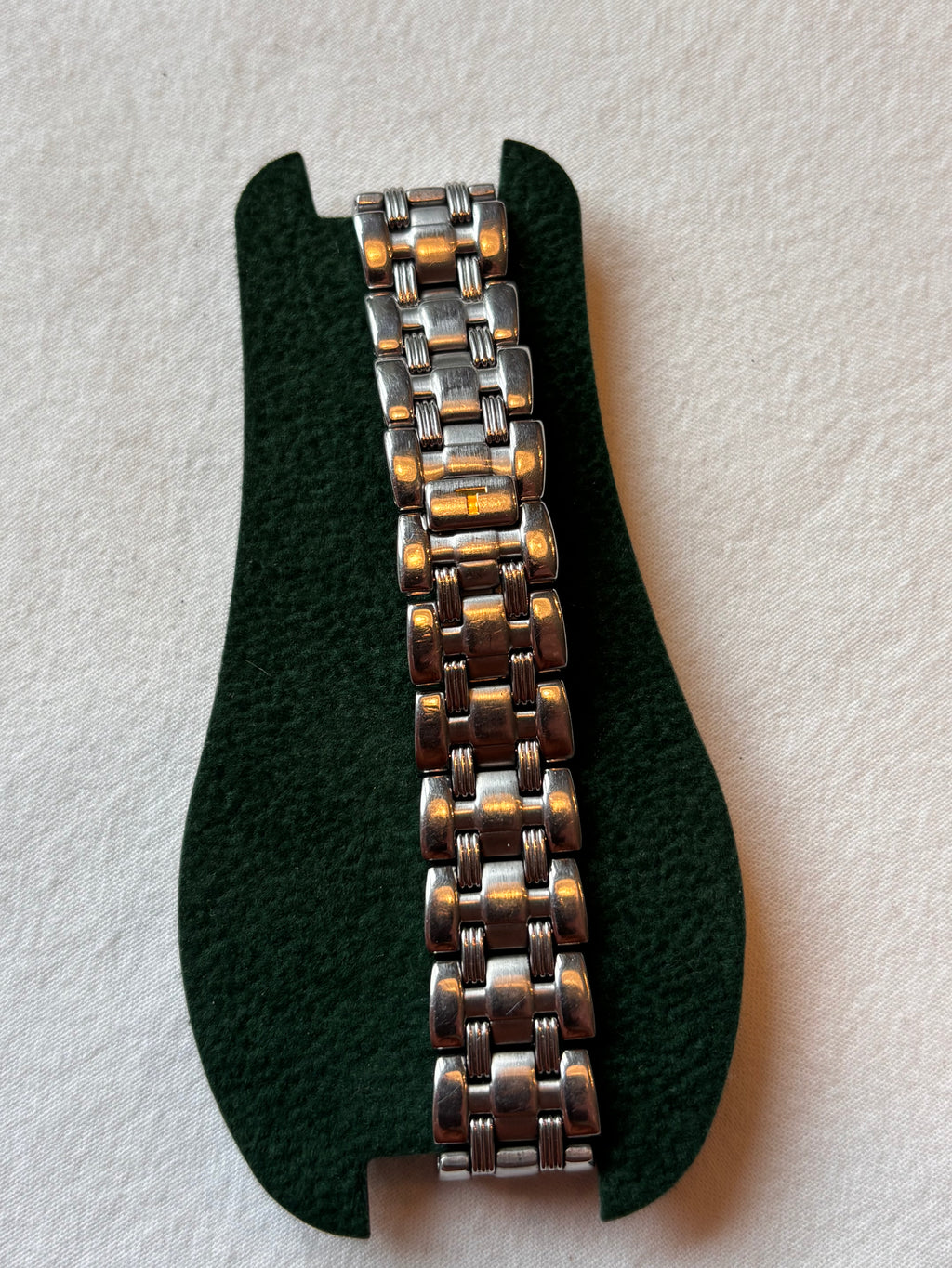 Tissot Ballade Sapphire Crystal Swiss Made | Stainless Steel | Date Display
