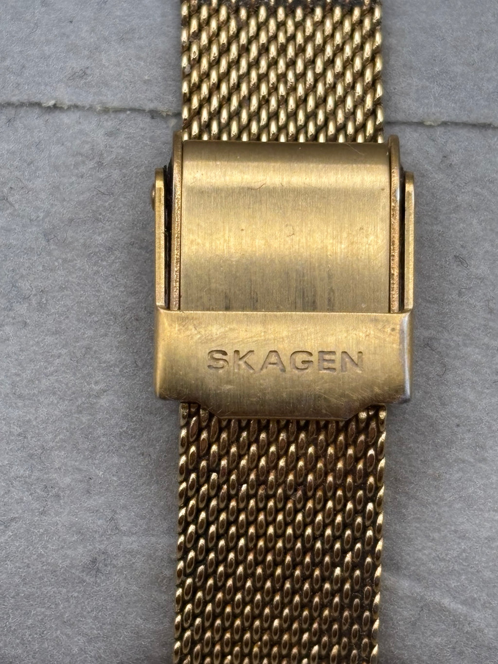 Skagen branded mesh bracelet clasp