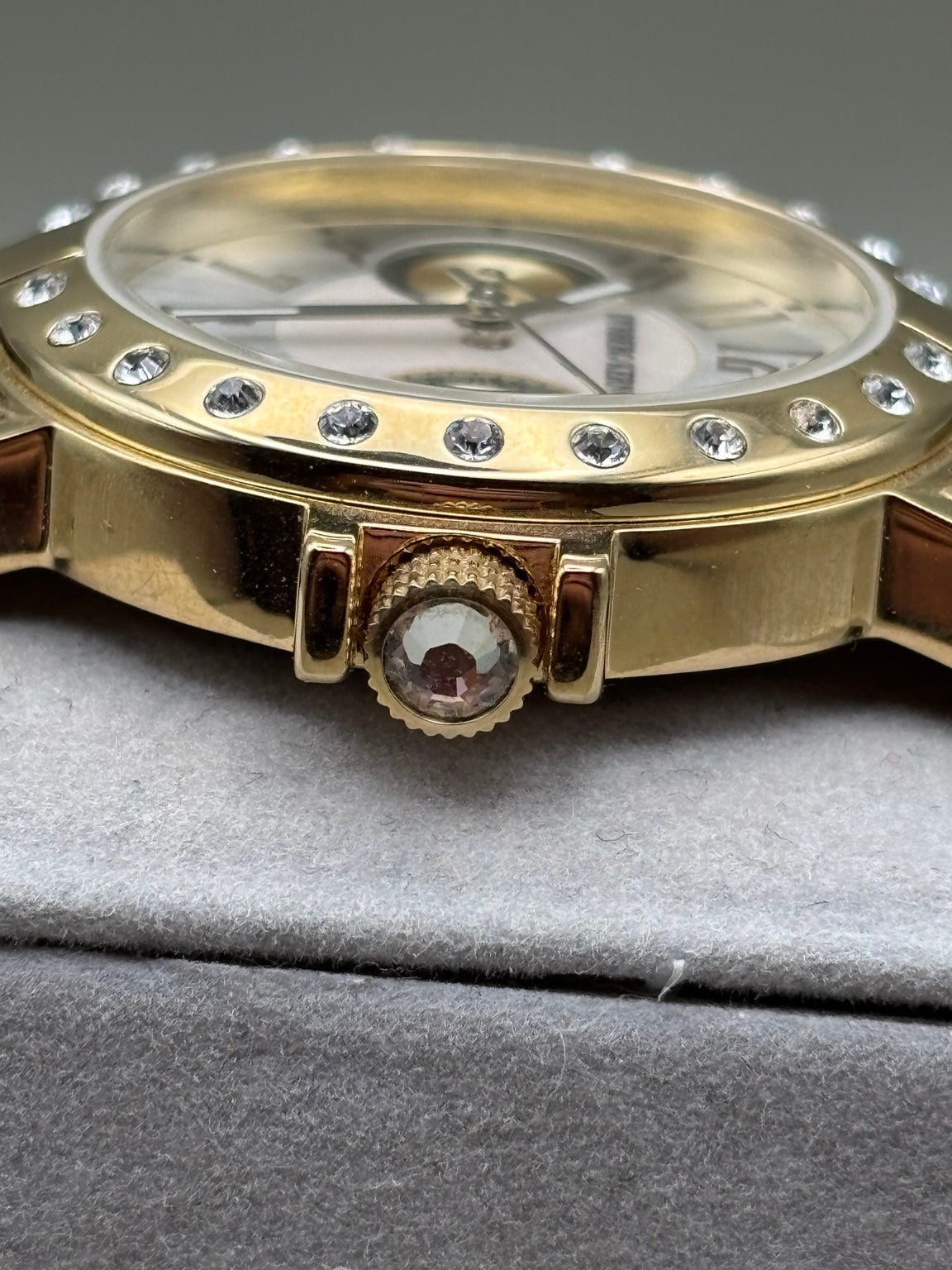 Dyrberg Kern crystal bezel and crown close-up