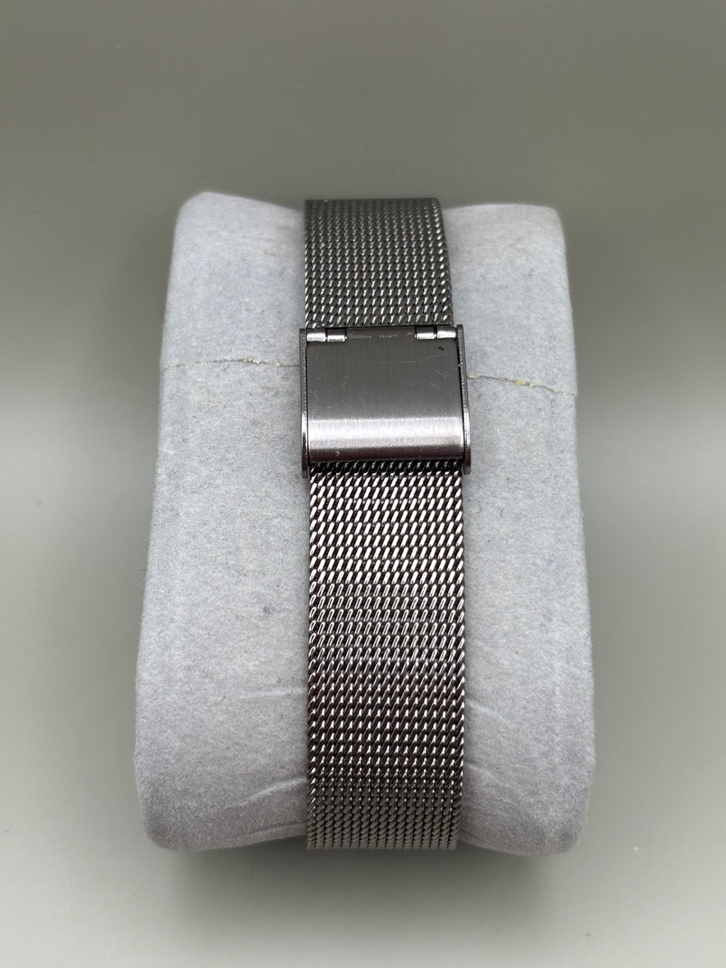 Mentor International silver mesh bracelet clasp