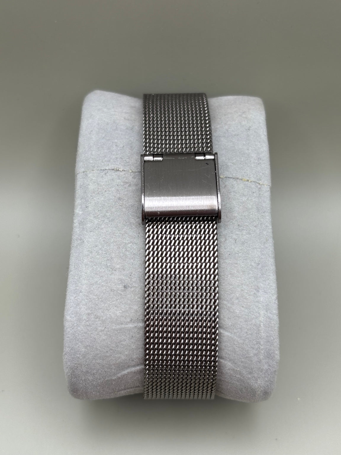 Mentor International silver mesh bracelet clasp