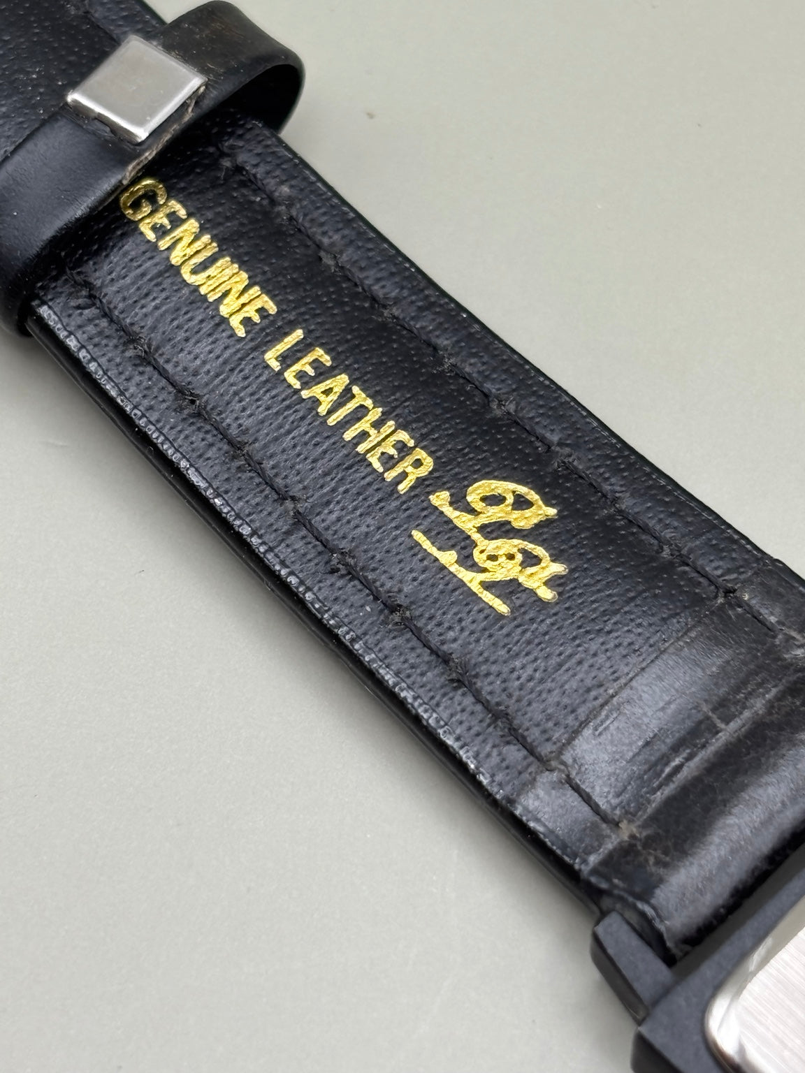 Genuine leather strap detail