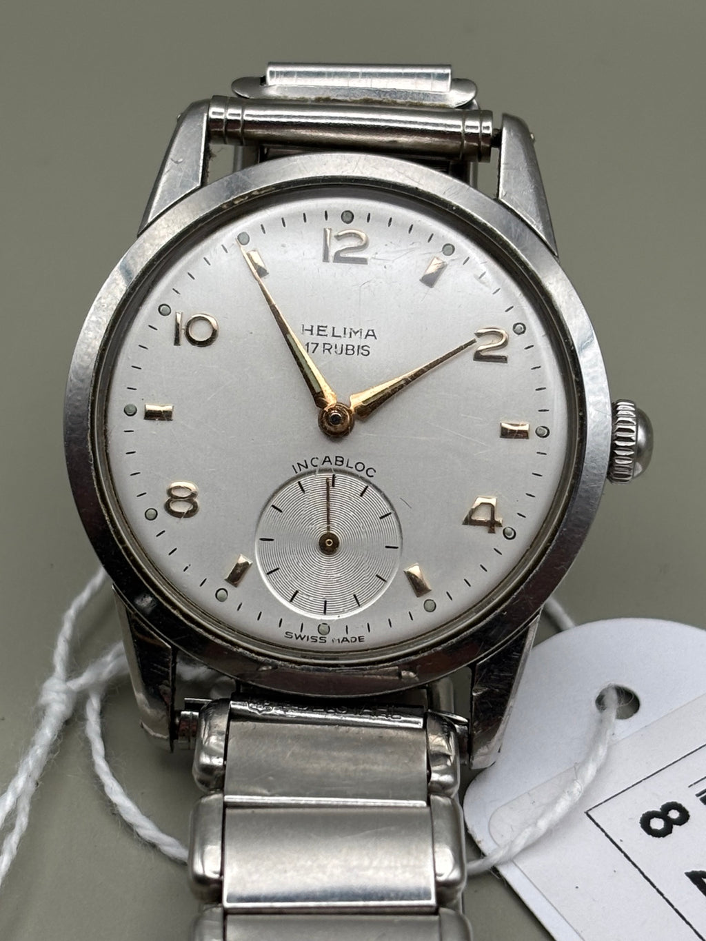 Helima 17 Rubis Incabloc silver dial close-up