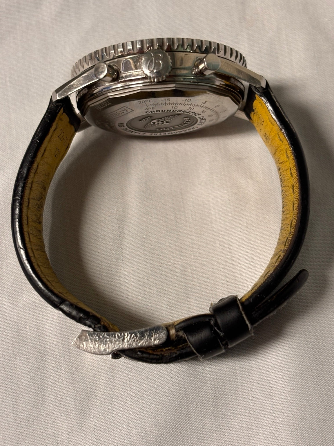 Breitling Navitimer A13324 side profile