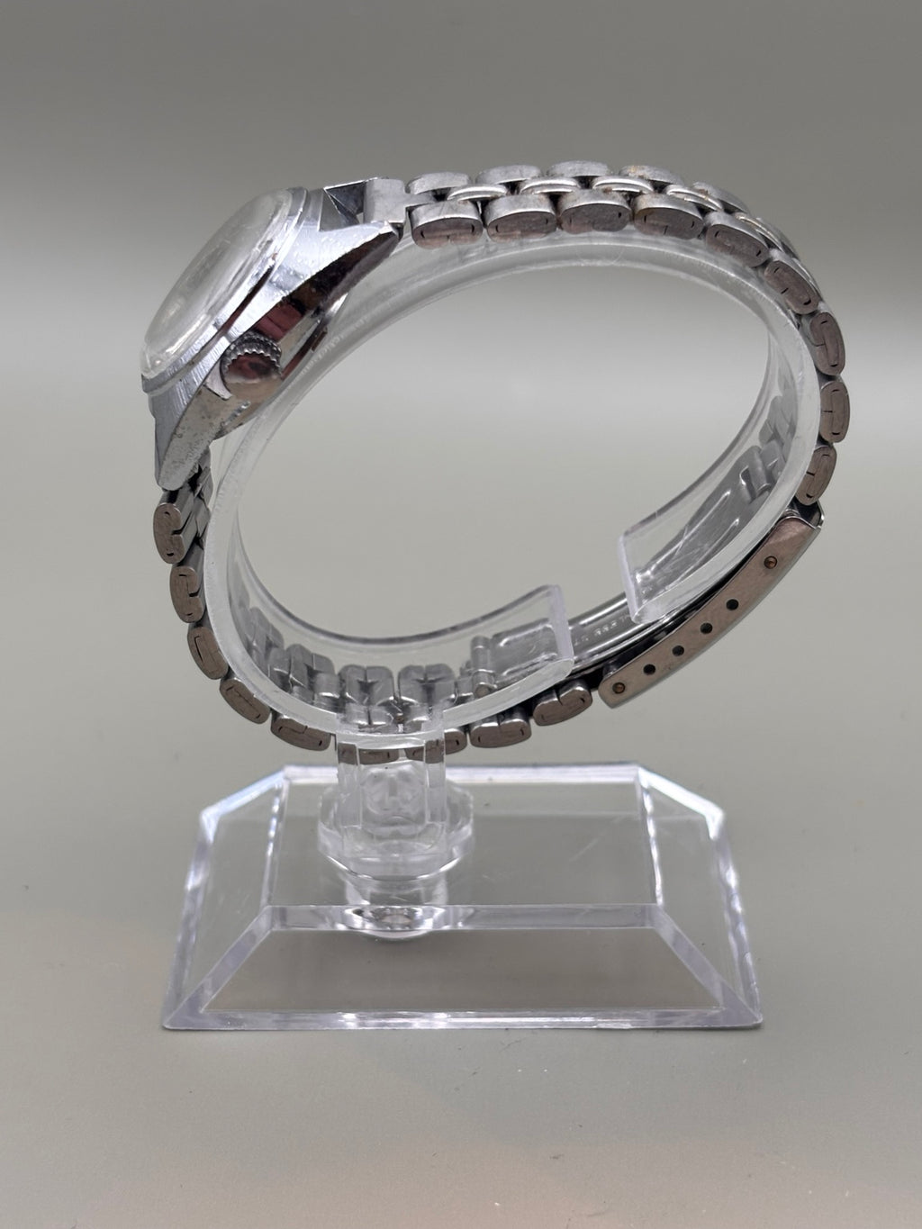 Citizen 17 Jewels mechanical watch stainless bracelet side