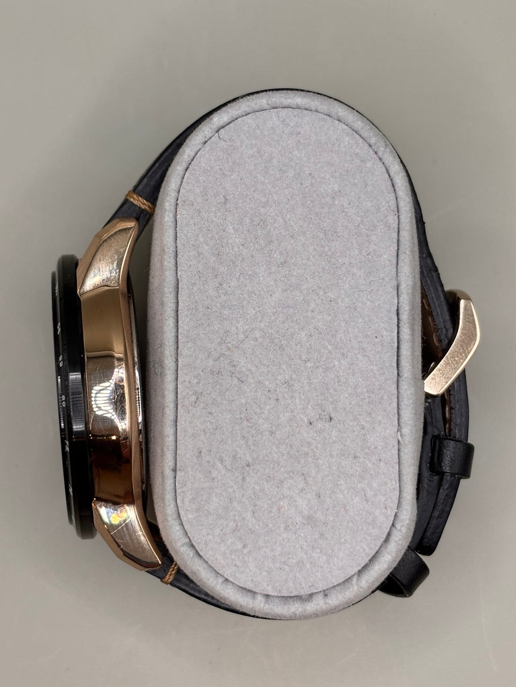 Citizen AT8013-17E rose-gold-tone case profile