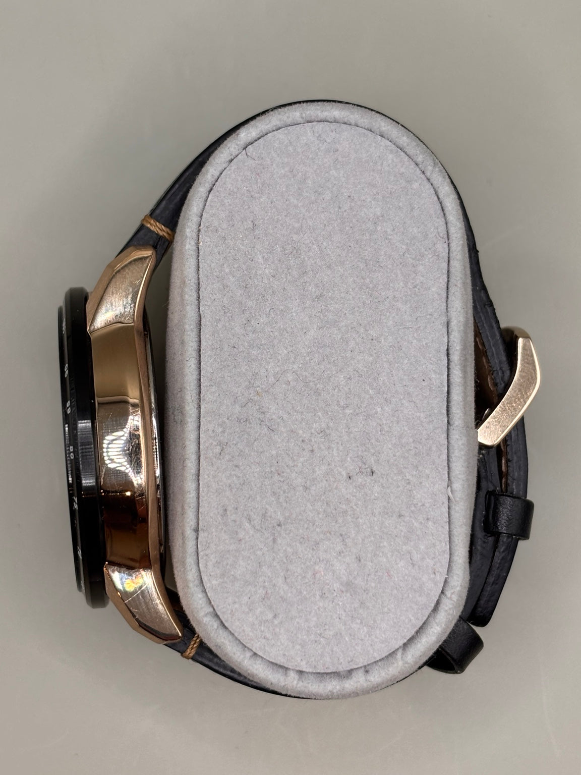 Citizen AT8013-17E rose-gold-tone case profile