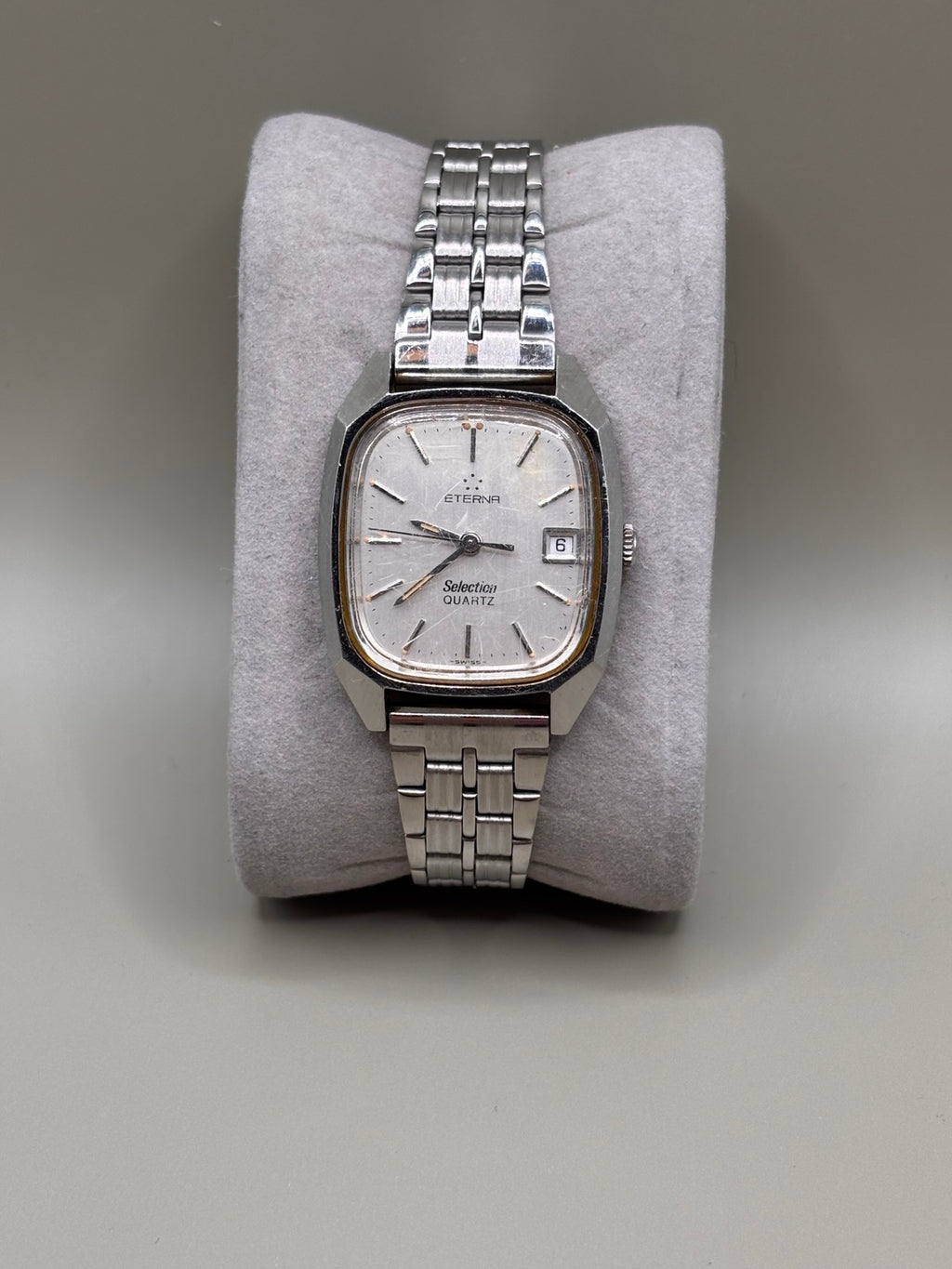 Eterna Selektion Quartz front view