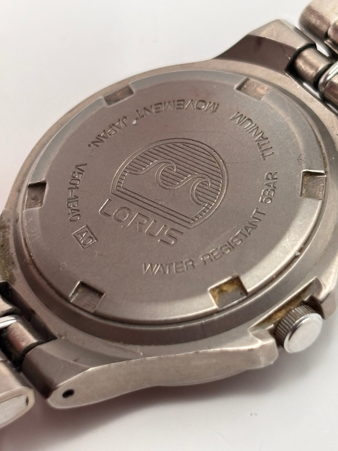 Lorus Titanium water resistant case back