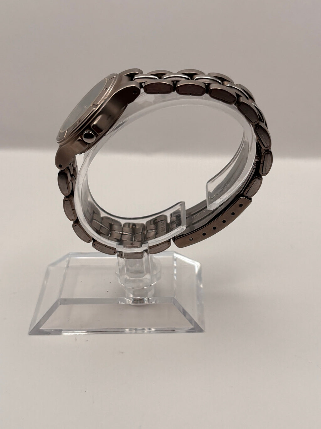 Lorus Titanium quartz watch crown side