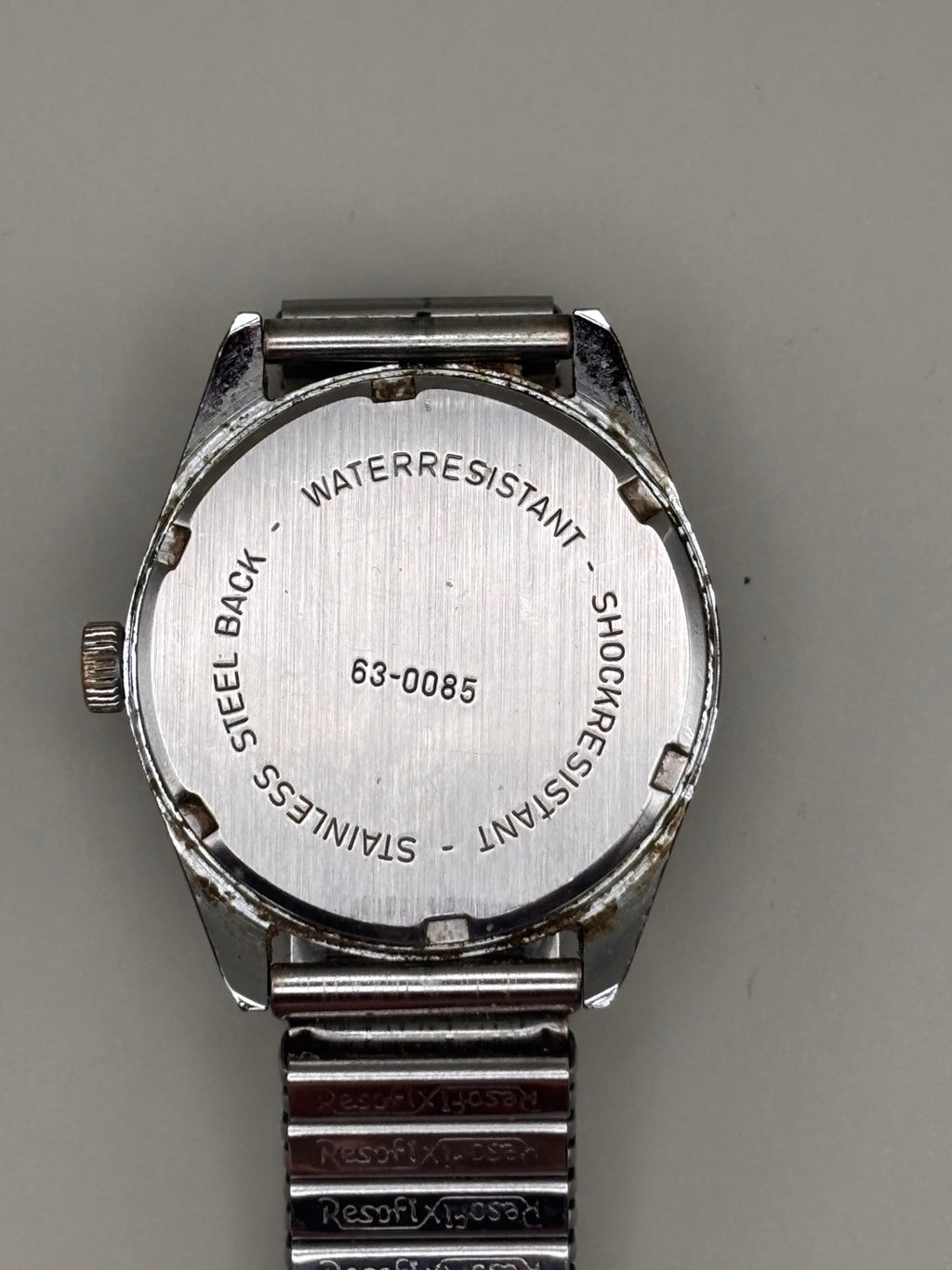 Loyal 17 Jewels vintage watch stainless steel case back reference 63-0085