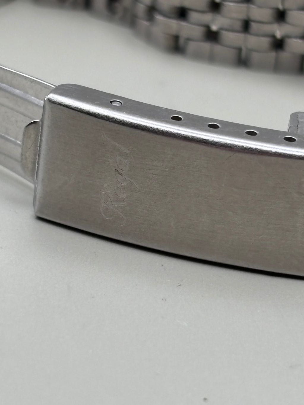 Regal bracelet clasp