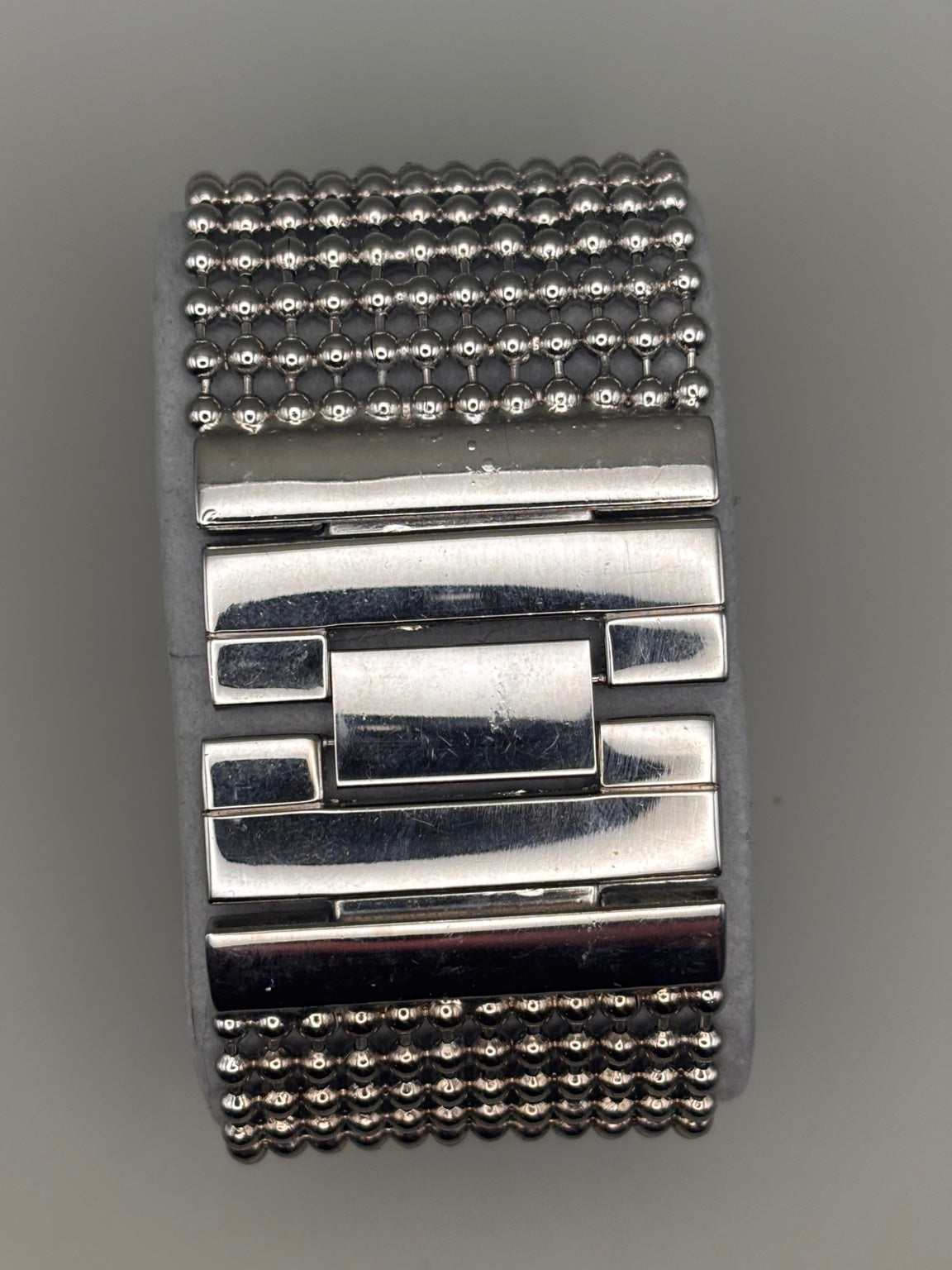 Renevue 005 quartz watch bracelet back