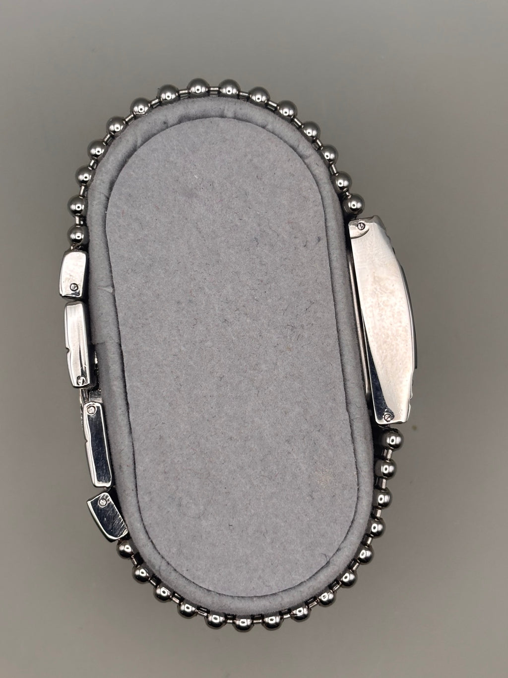 Renevue 005 quartz watch side and bracelet