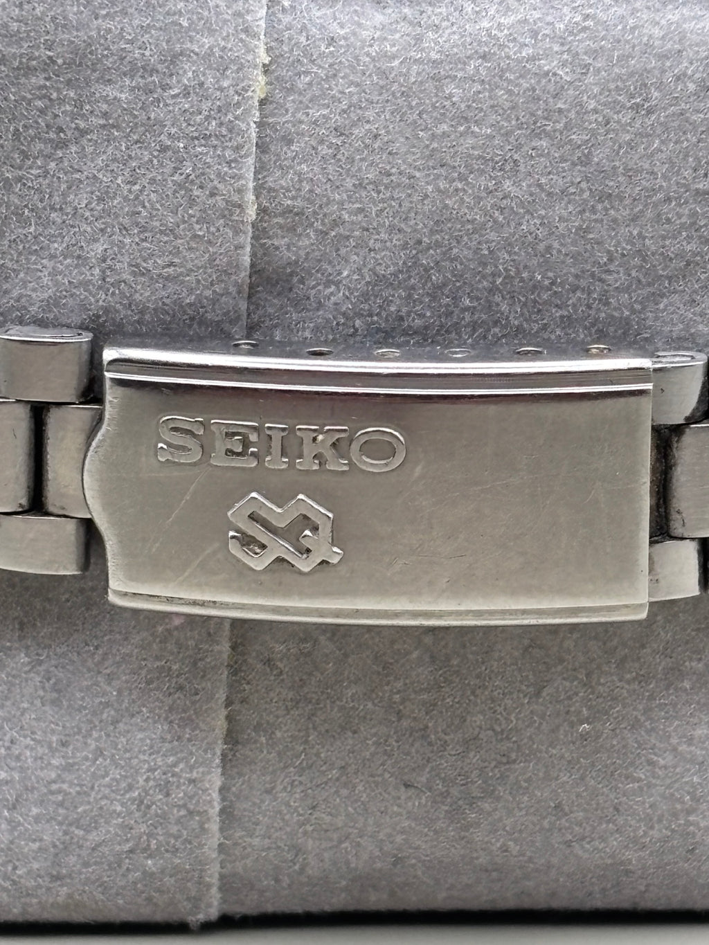Seiko signed clasp