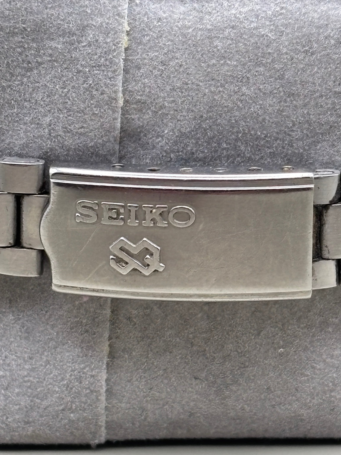 Seiko signed clasp