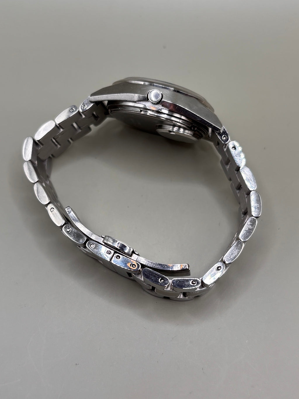 Seiko Grand Quartz 3862-7002 side view