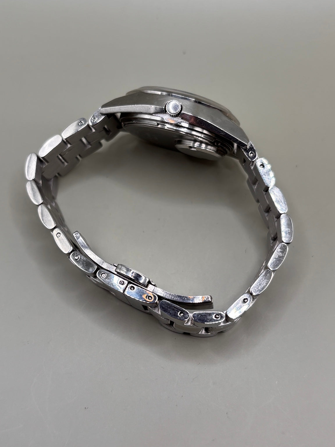 Seiko Grand Quartz 3862-7002 side view