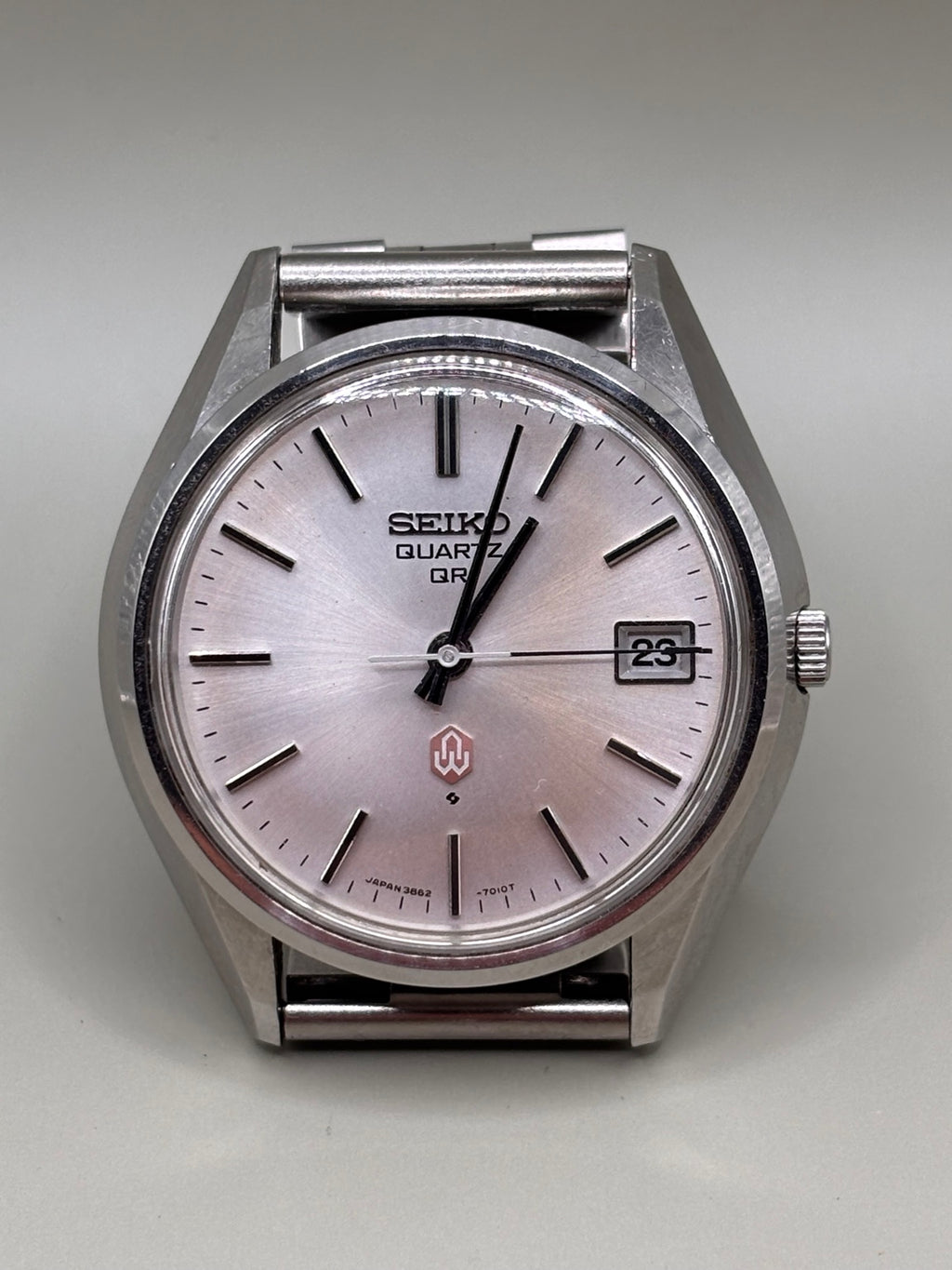 Seiko Grand Quartz 3862-7002 dial close-up