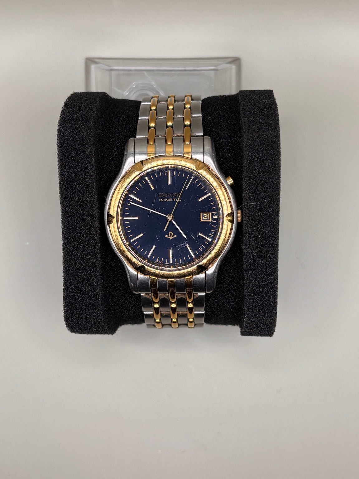 Seiko Kinetic 5M22-7B10 two-tone blue dial watch front