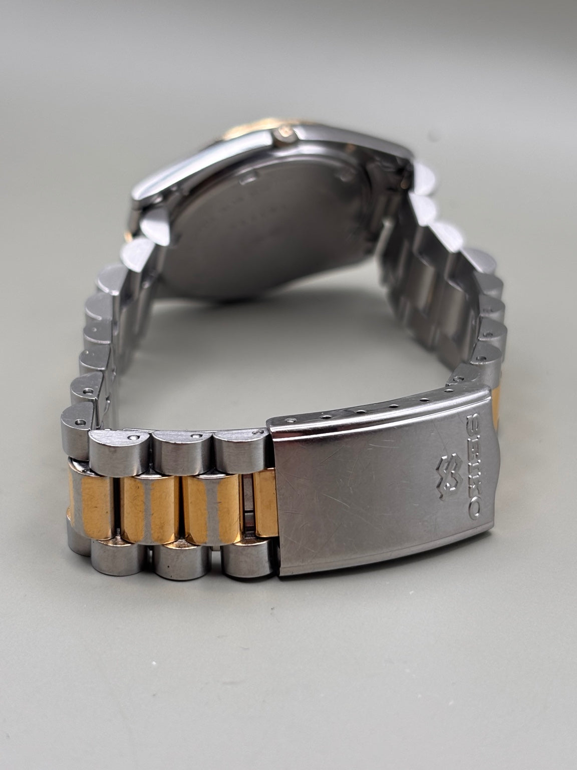 Seiko SQ two-tone quartz watch photo 3