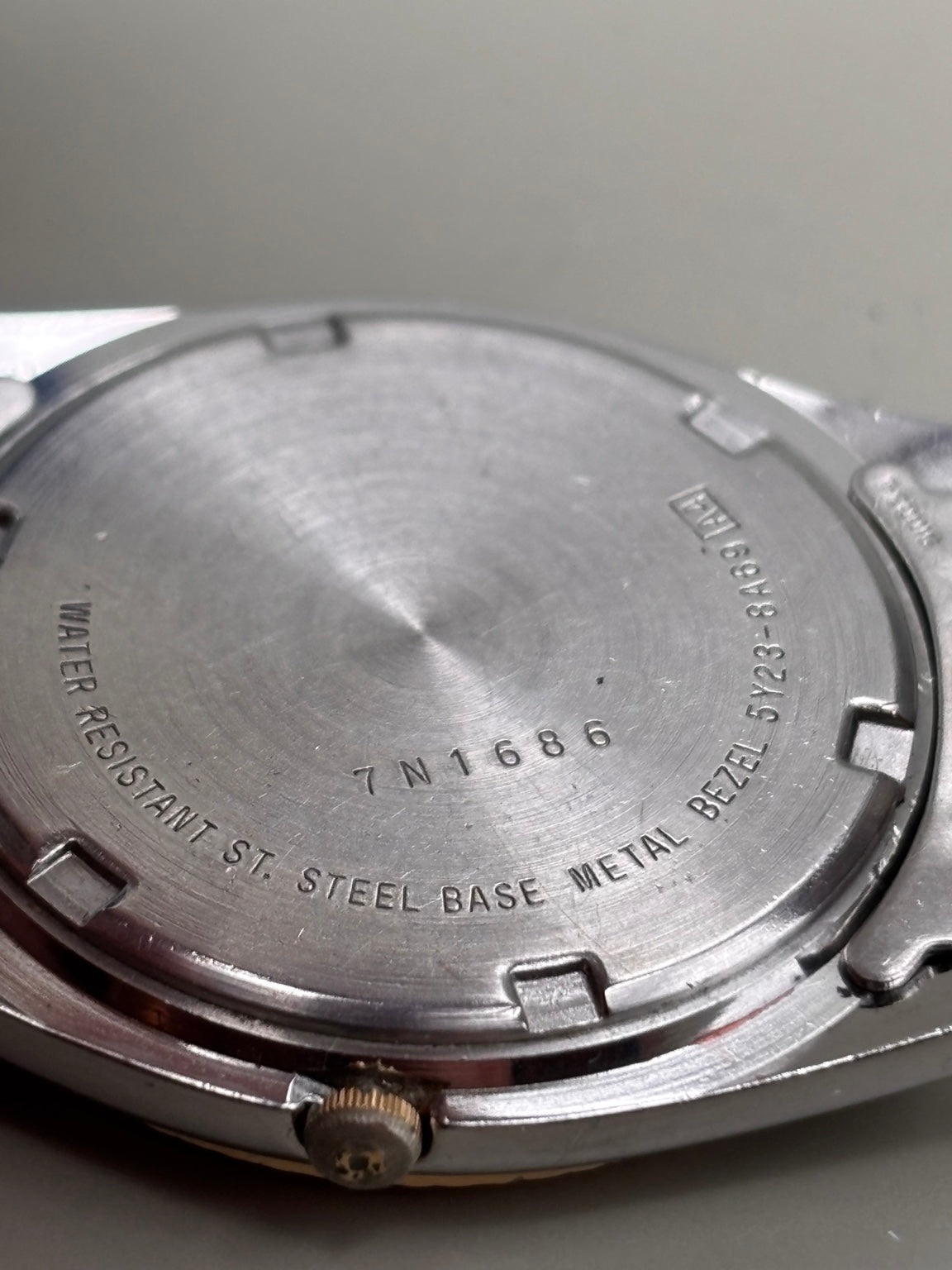 Seiko SQ two-tone quartz watch photo 5