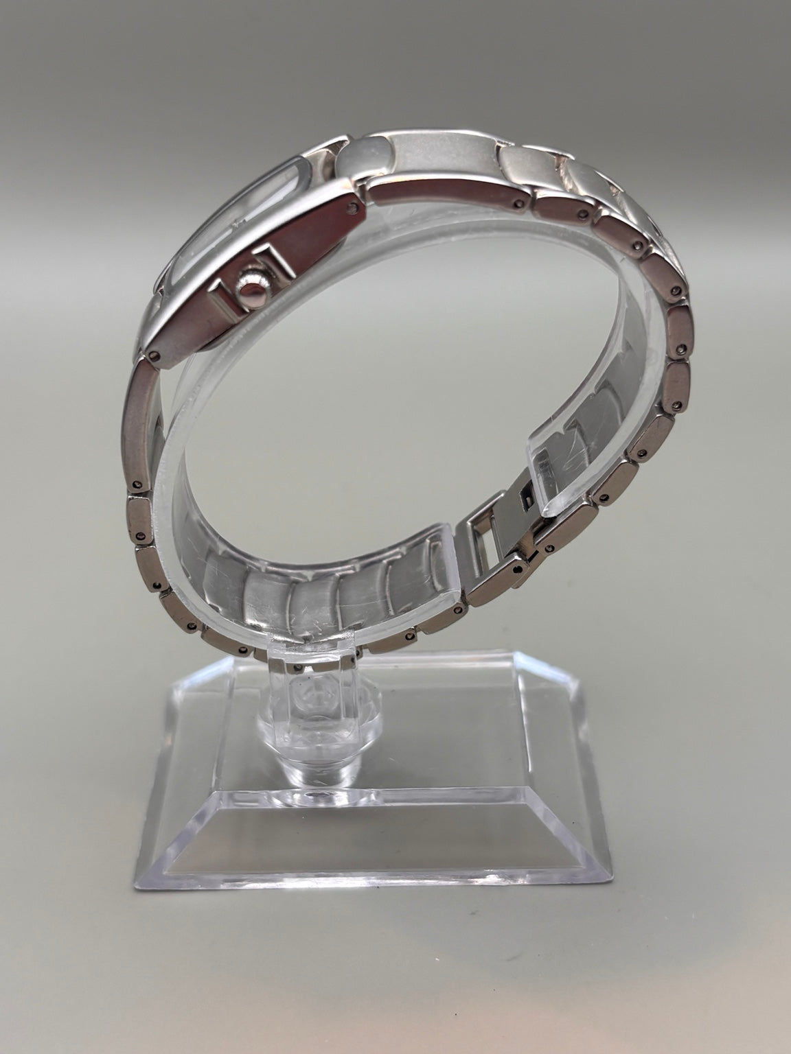 Ladies silver-tone rectangular quartz watch profile